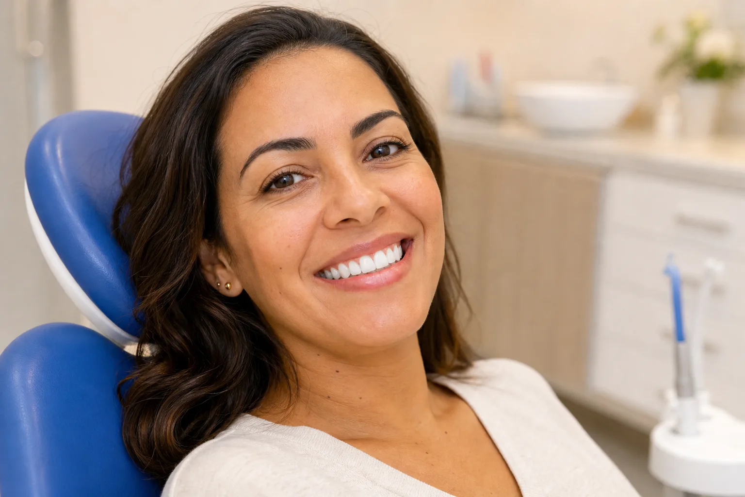 Limpeza dental (profilaxia) no consultório Dentistas BH, Prado, Belo Horizonte